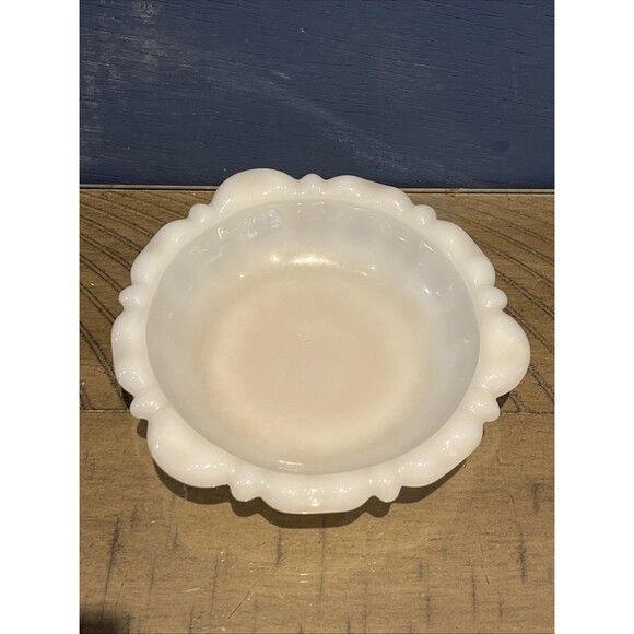 Ashtray Anchor Hocking White Milk Glass Thumbprint Round Trinket Dish Vintage 4" - Picture 3 of 5